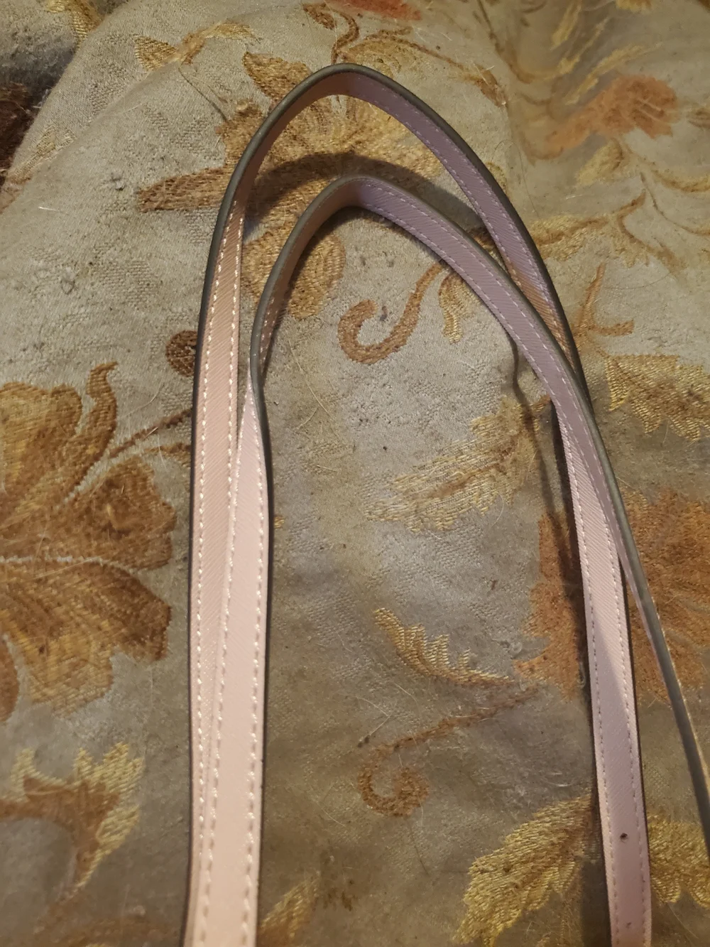 Guess chic tote